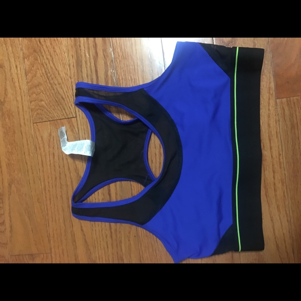 Fabletics sports bra